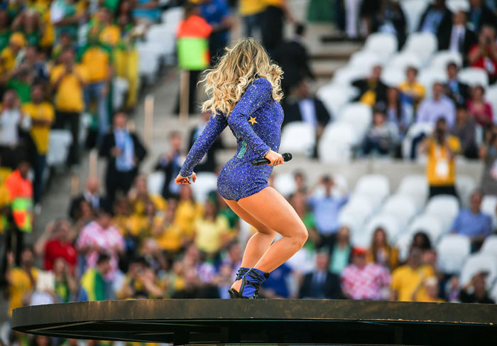 Claudia Leitte, Jennifer Lopez e Pitbull abrem a Copa do Mundo