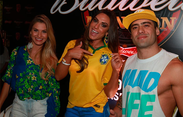 Nicole Bahls torce muito pela seleção, em Belo Horizonte