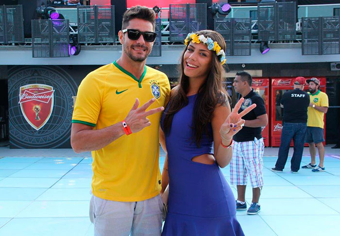Fiuk e Sheron Menezzes acompanham jogo da Seleção em hotel no Rio