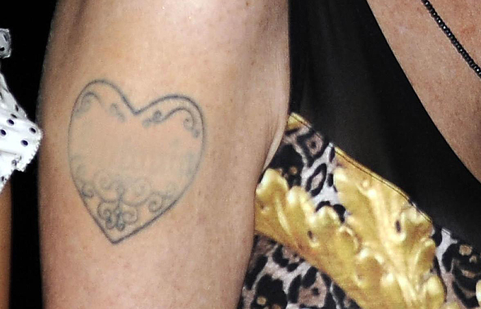 Melanie Griffith “apaga” tatuagem com o nome de Antonio Banderas