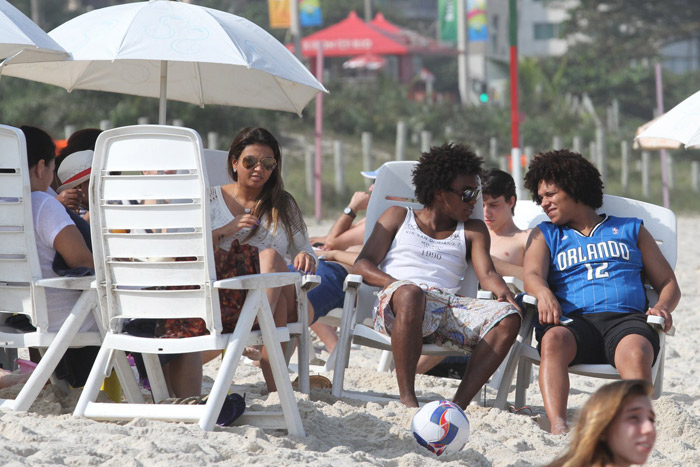 Após jogo contra o México, Willian e Fernandinho curtem dia com a família