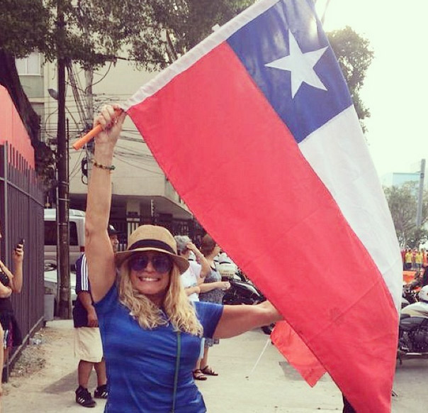 Suzana Vieira celebra vitória do Chile