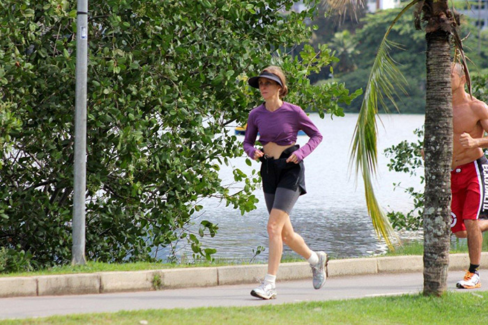 Betty Gofman se exercita na Lagoa Rodrigo de Freitas