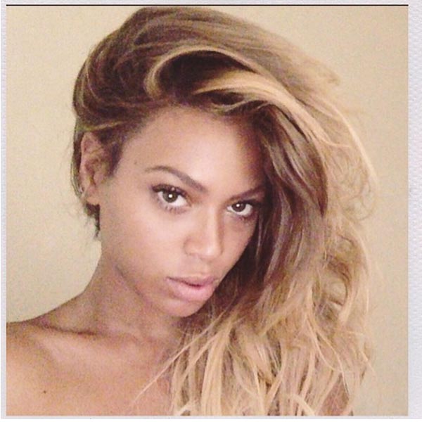 Beyoncé esbanja sensualidade em selfie