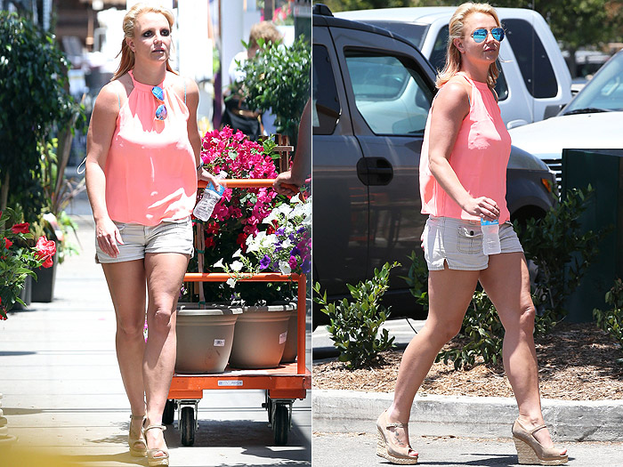 Britney Spears volta a passear de shortinho por Los Angeles