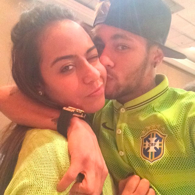 Neymar paparica a irmã, Rafaella Santos nas redes sociais