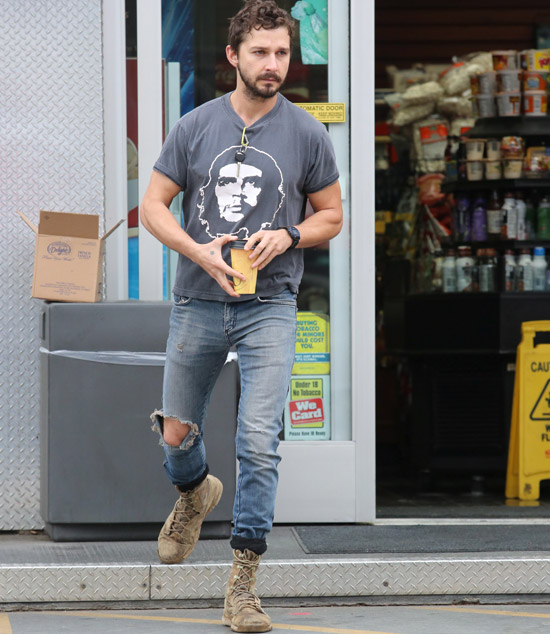 Shia LaBeouf segue firme na terapia dos alcoólicos anônimos