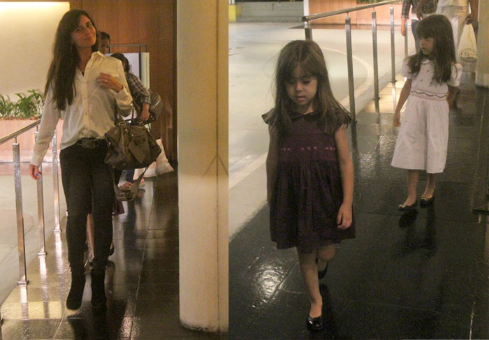 Giovanna Antonelli passeia no shopping com as filhas