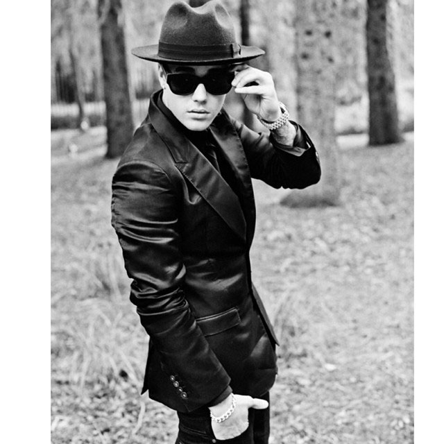  Justin Bieber publica foto em preto e branco e dá o recado: 