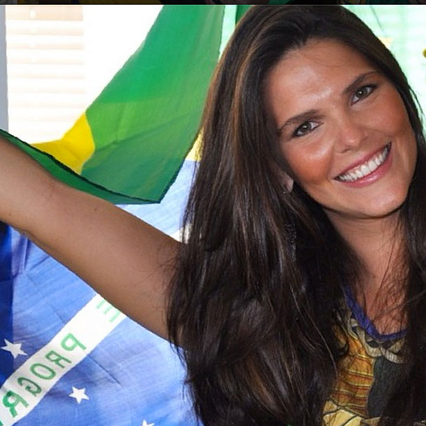 Daniella Sarahyba festeja seus 30 anos em ritmo de Copa