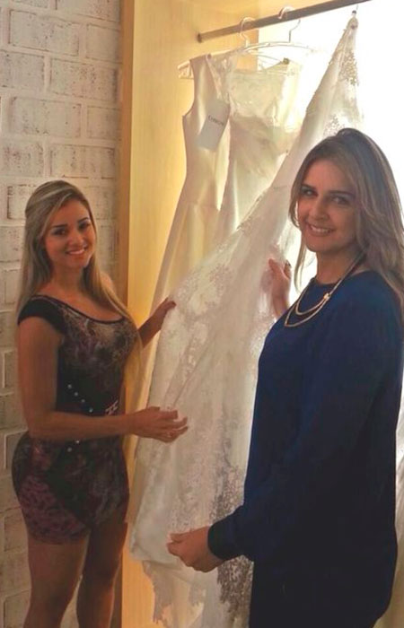 L Aryane Steinkopf escolhe vestido de noiva para casar com Beto Malfacini