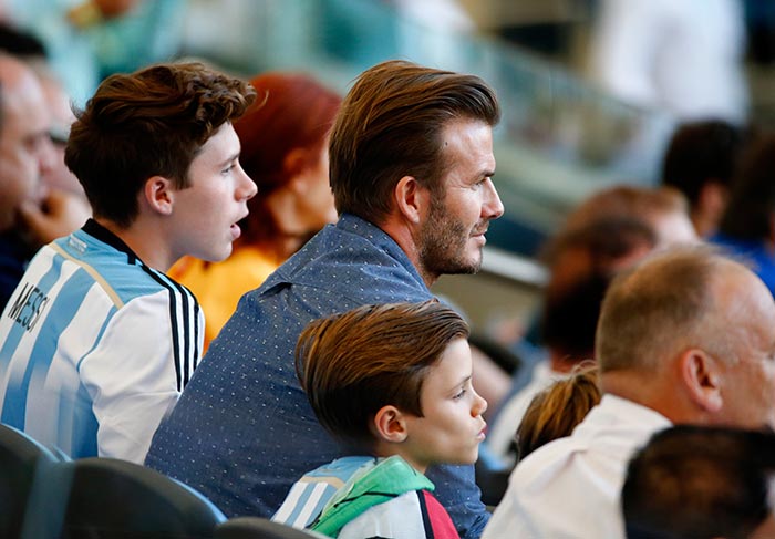 David Beckham com os filhos Brooklyn, Cruz e Romeo 