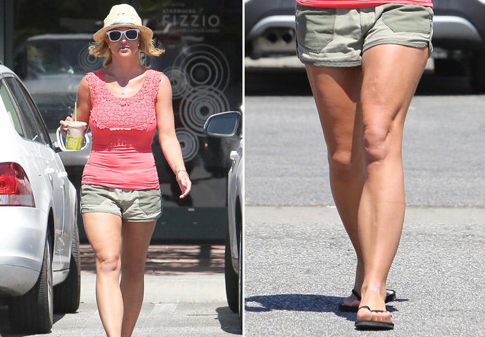Britney Spears aparece com furinhos nas pernas durante passeio 