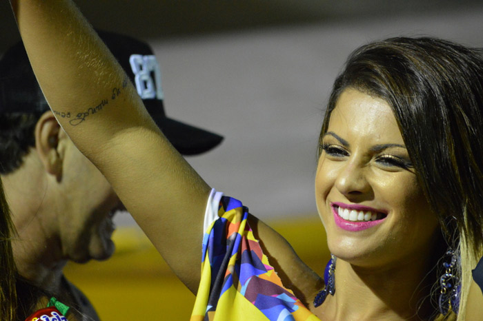 Babi Rossi se diverte na última noite do Fortal, em Fortaleza