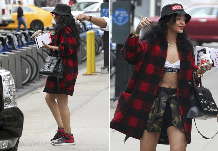 Rihanna veste look ousado para passeio por Nova York