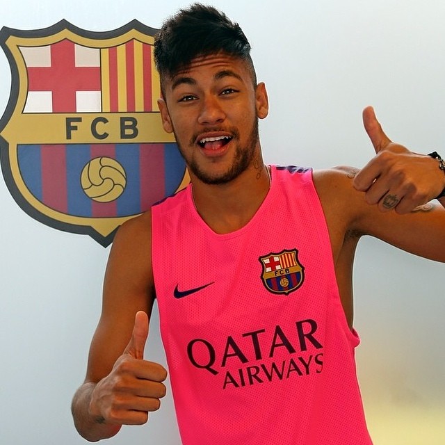 Neymar retorna ao centro de treinamento do Barcelona