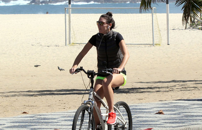 S Sorridente, Glenda Kozlowskipedala na orla de Ipanema