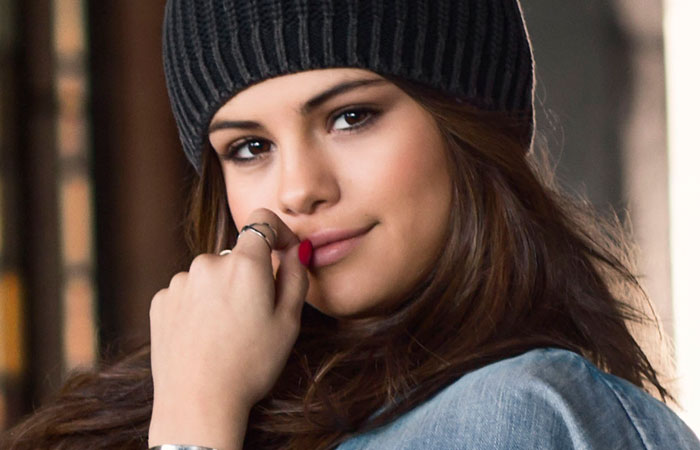 Selena Gomez renova parceria com Adidas e mostra os novos modelos de tênis