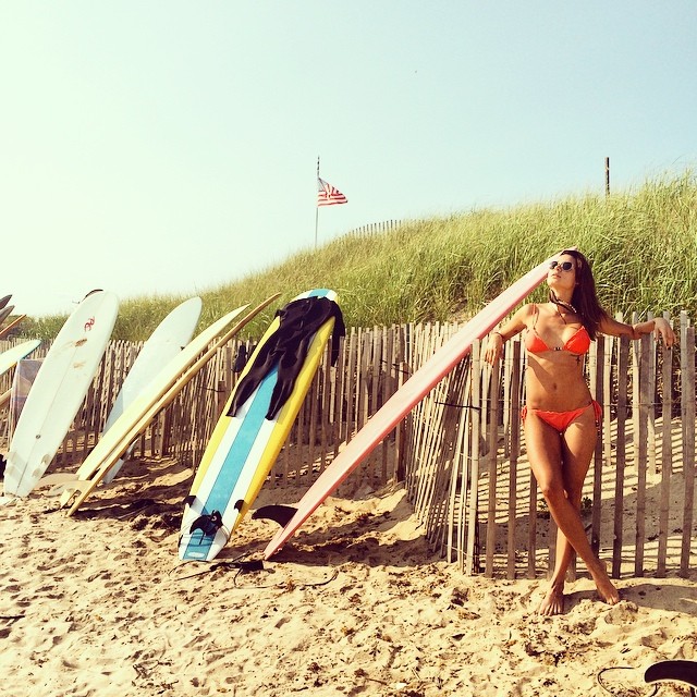 Thaila Ayala curte praia com amigas nos Estados Unidos: ‘Feliz é pouco!’