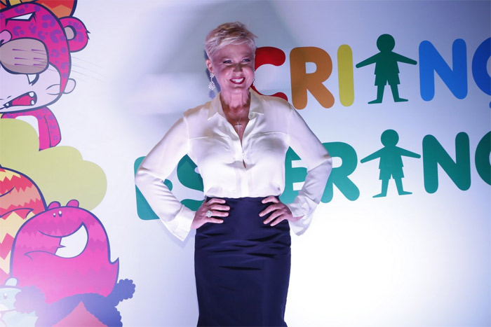 Xuxa faz a abertura do show do Criança Esperança