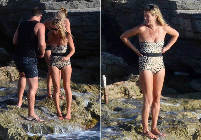 Kate Moss usa maiô de oncinha em Ibiza