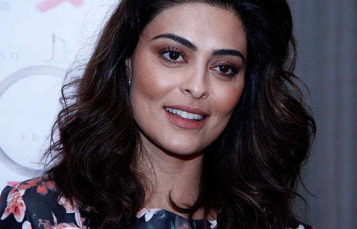  Com o filho no colo, Juliana Paes lança campanha para ajudar pacientes com câncer