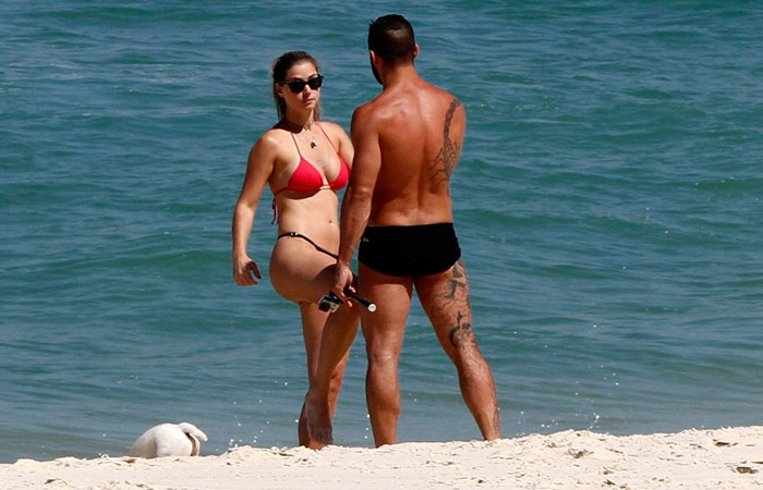 Em clima de romance, Yuri Fernandes e Ângela Souza curtem dia de sol no Rio