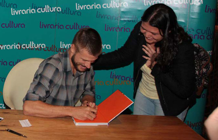 Rodrigo Hilbert lança o seu primeiro livro em São Paulo: ‘Sonho realizado’