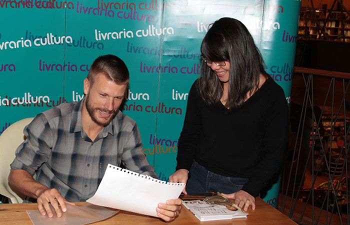 Rodrigo Hilbert lança o seu primeiro livro em São Paulo: ‘Sonho realizado’