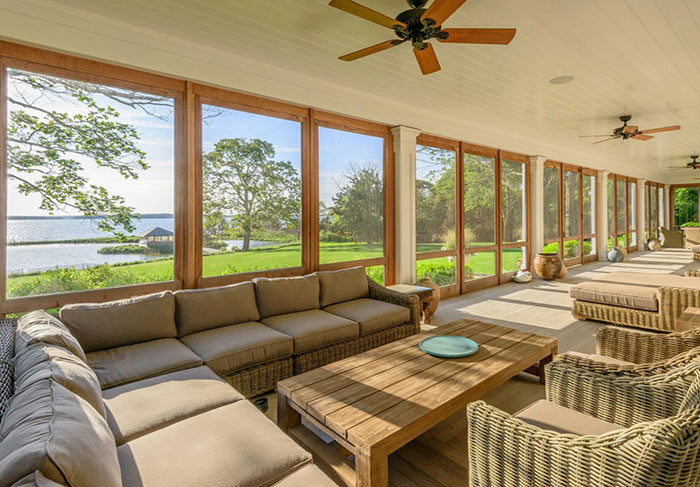 A mansão milionária de Richard Gere: Um lounge com direito a cenário paradisíaco