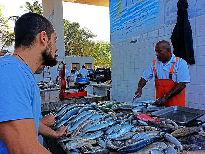 Na vida real, Rafael Cardoso tem a mesma paixão que o chef Vicente, de Império