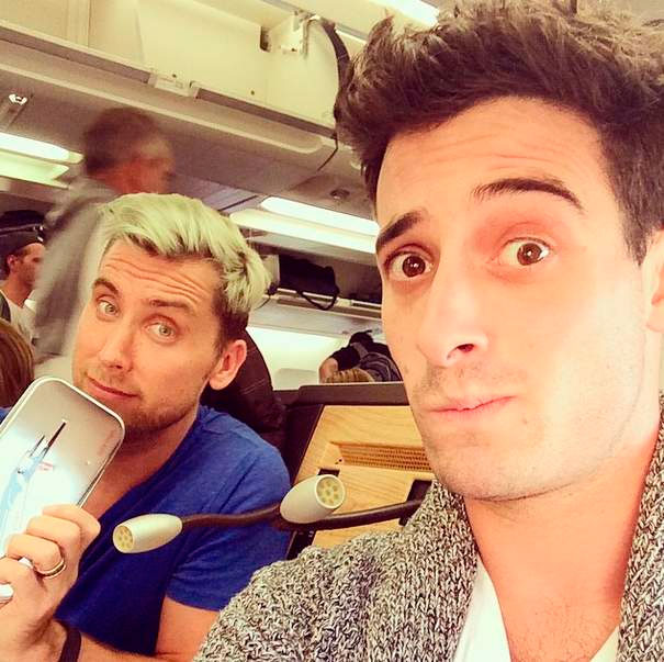 - Lance Bass pede o noivo em casamento outra vez