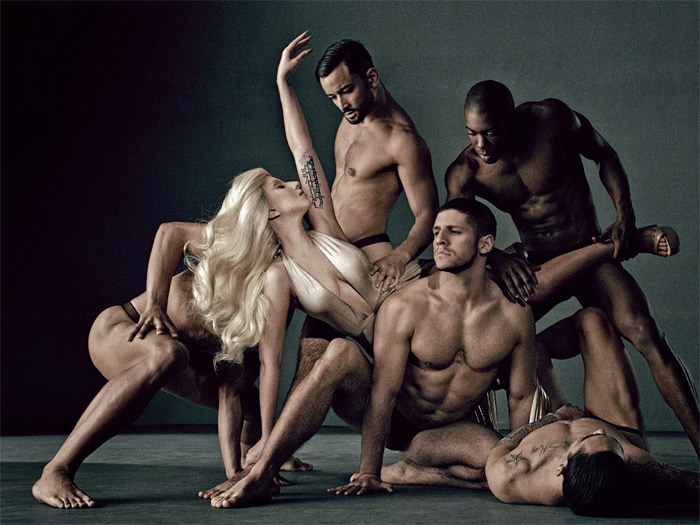 Novas fotos de sessão de fotos com Lady Gaga para seu novo perfume são divulgadas