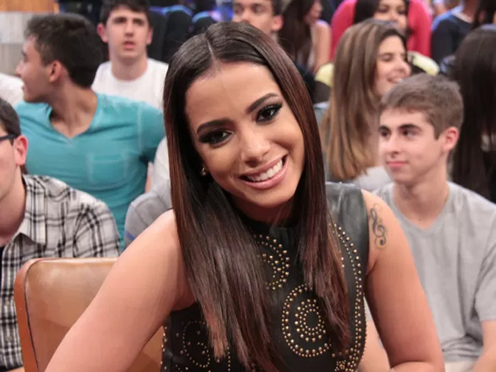 Anitta fala do começo de sua carreira no Altas Horas