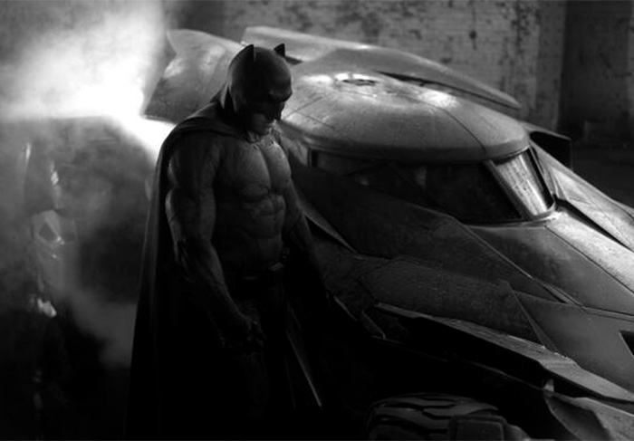 Diretor Zack Snyder revela novo batmóvel