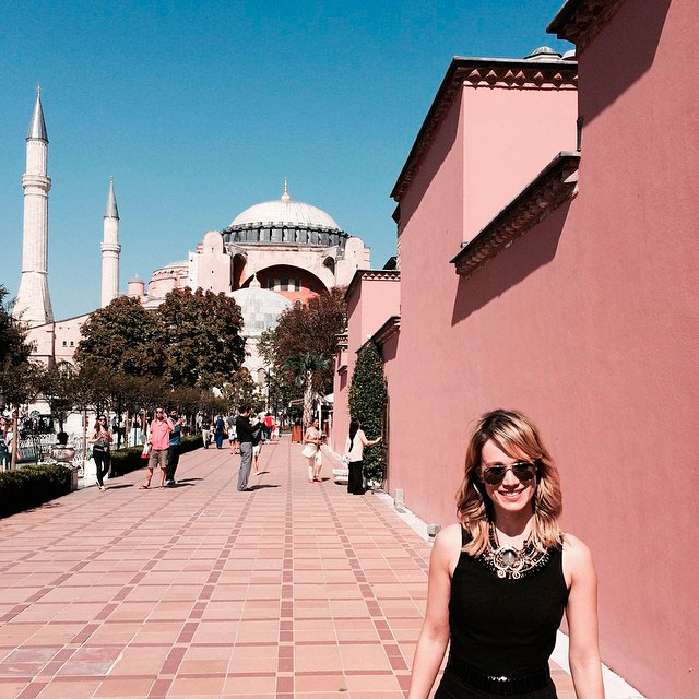  De férias, Mariana Ximenes passeia pela Turquia