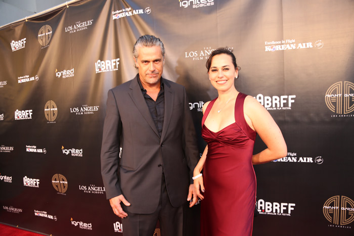 Maria Casadevall e Caio Castro mostran clima de romance durante festival de Cinema em Los Angeles, Califórnia