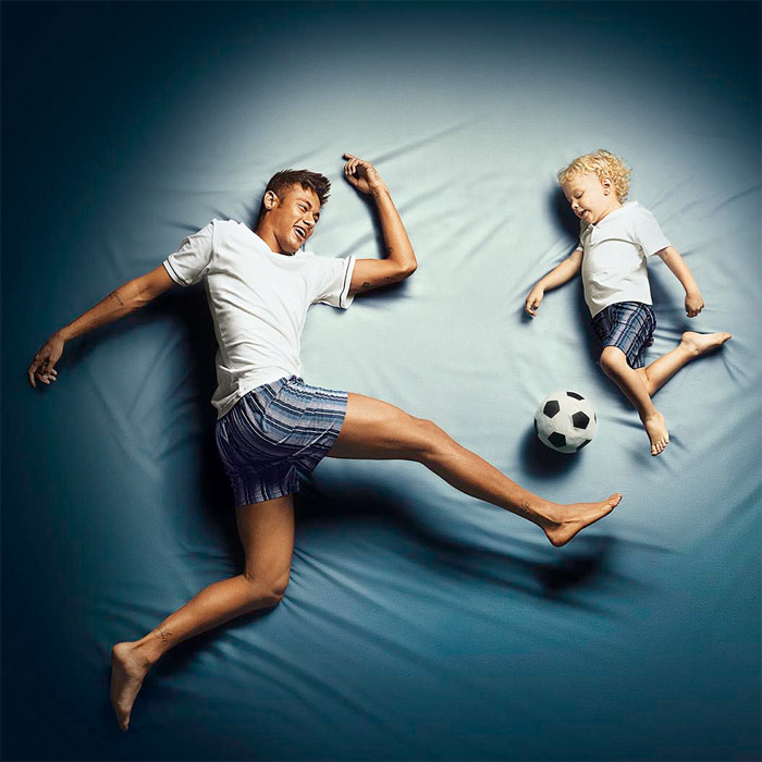Neymar mostra sintonia entre pai e filho na 1ª campanha clicada com o filho