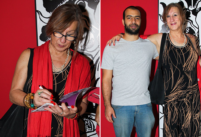 Laerte dá autógrafos e posa com fãs em abertura de exposição