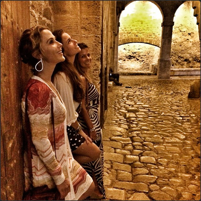  De férias, Guilhermina Guinle e Giovanna Antonelli curtem Ibiza