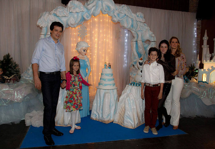 Celso Portiolli celebra aniversário dos filhos Luana e Pedro