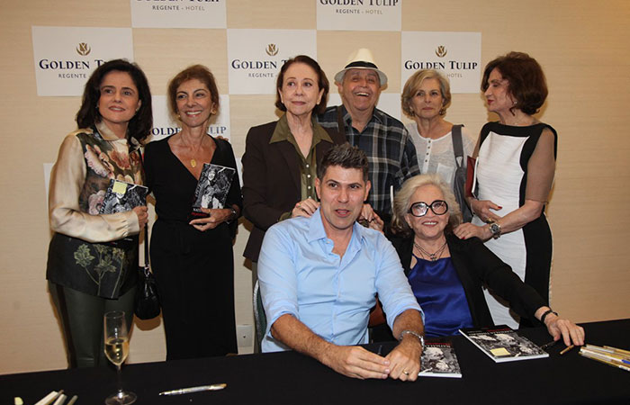 Fernanda Montenegro, Marieta Severo e Marília Pêra prestigiam lançamento de livro de Nathália Timberg