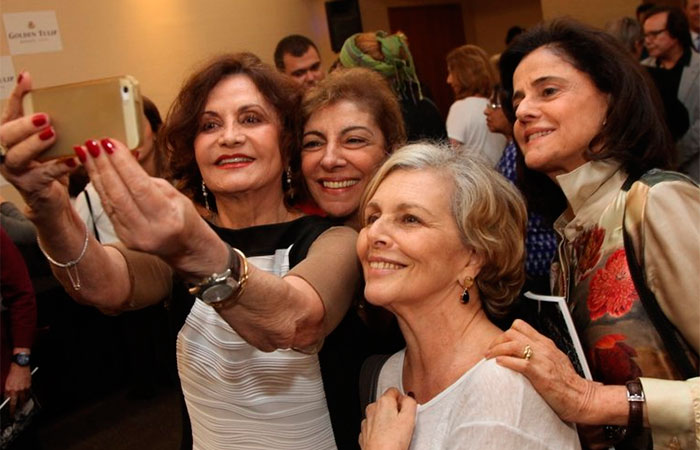 Fernanda Montenegro, Marieta Severo e Marília Pêra prestigiam lançamento de livro de Nathália Timberg