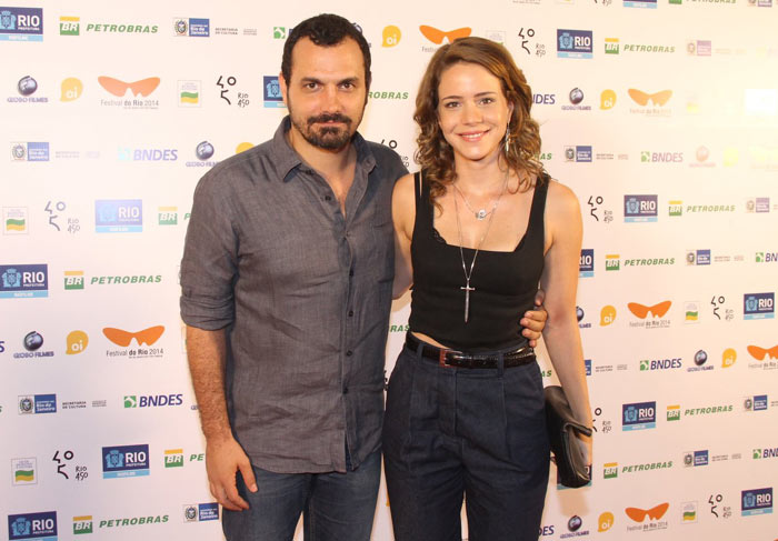 Leandra Leal e o namorado prestigiam Festival do Rio