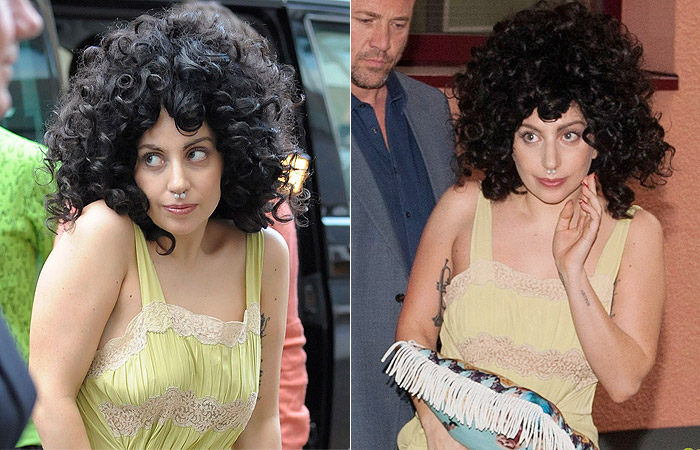 Lady Gaga faz compras na Alemanha com peruca excêntrica