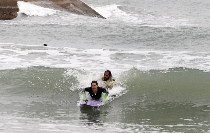 Angélica e Fabiula Nascimento aproveitam a praia em dia de gravação