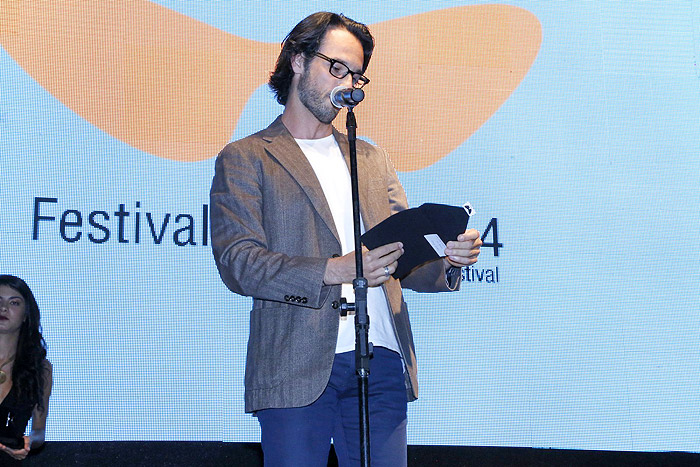 Rodrigo Santoro apresenta prêmio no Festival do Rio de Cinema, que reuniu mais de 350 obras na Cidade Maravilhosa
