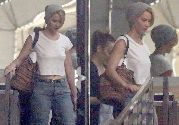 Jennifer Lawrence passeia sem sutiã por Nova York