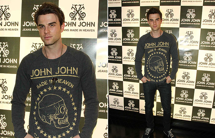 Nathaniel Buzolic participa de evento de marca de roupas masculinas