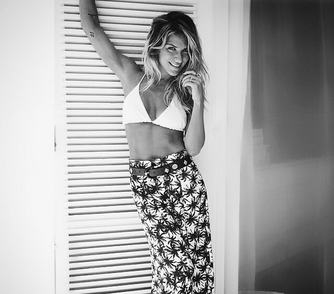 Giovanna Ewbank mostra look para enfrentar o calor carioca